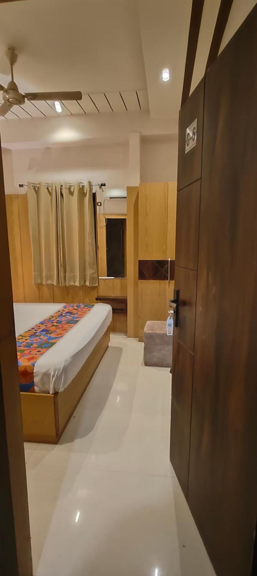 Hotel Ambika Dx Gwalior Dış mekan fotoğraf